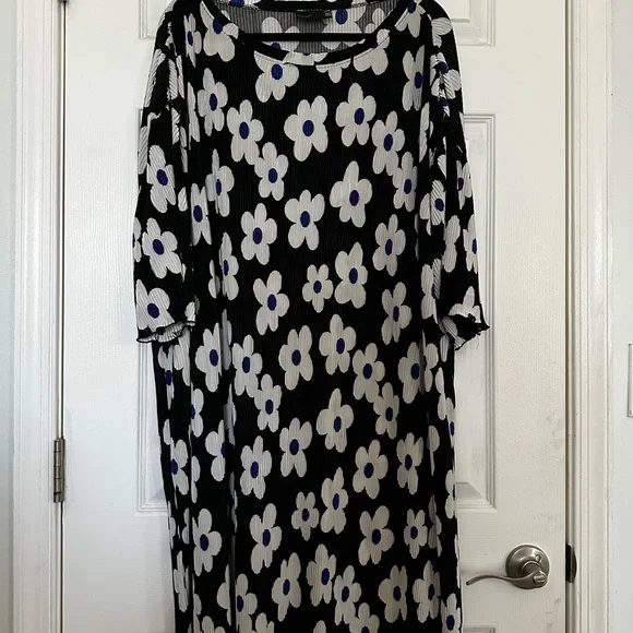 Oversized ASOS Black and White Floral Dress - Picture 1 of 7